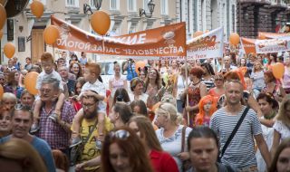 Redhead Parade in Odessa