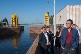 Володимир Омелян