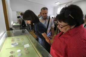 The exhibition "From the hryvnia to hryvnia"
