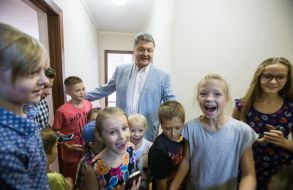 Петро Порошенко проінспектував нове житло для військовослужбовців