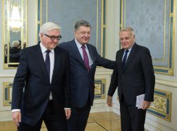 Frank-Walter Steinmeier, Petro Poroshenko, and Jean-Marc Eyraud