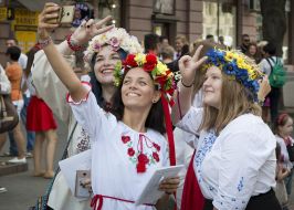 Вышиванковый марш