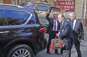 Nicolas Soams, Neil Balfour and Vitaly Skotsyk