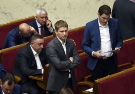 Maxim Savrasov and Dmitry Belotserkovets