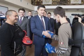 Volodymyr Groisman met with paralympic