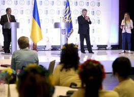 Petro Poroshenko with sportsman