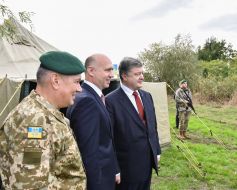 Petro Poroshenko and Pavel Philip