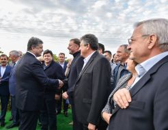 Petro Poroshenko attended a vineyard