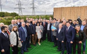 Petro Poroshenko attended a vineyard