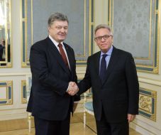 Petro Poroshenko and Gianni Buquicchio