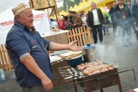 Pokrovskii Fair in Zaporizhzhua