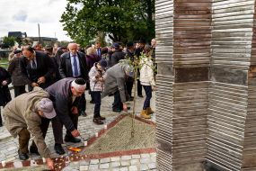 Opening of the monument to Holocaust victims