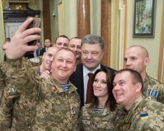 Petr Poroshenko is photographed with soldiers