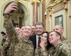 Petr Poroshenko is photographed with soldiers