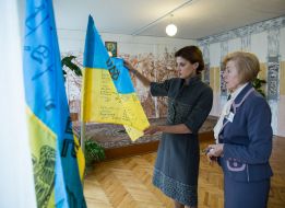 Марина Порошенко під час відвідання інклюзивної школи