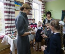 Марина Порошенко під час відвідання інклюзивної школи