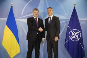 Petro Poroshenko and Jens Stoltenberg