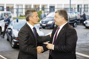 Petro Poroshenko and Jens Stoltenberg