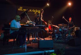 Luis Perdomo & Controlling Ear Unit