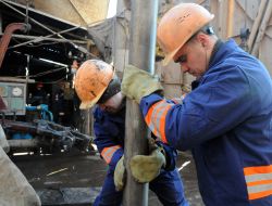 Workers on the rig