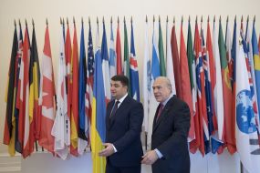 Vladimir Groisman and Jose Angel Gurria