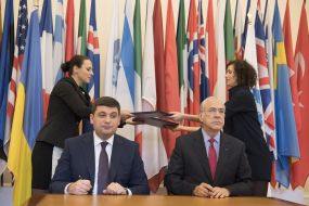 Vladimir Groisman and Jose Angel Gurria