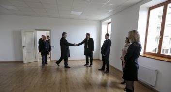 Petr Poroshenko attended OU "Ostroh Academy"
