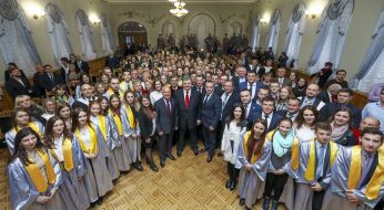 Petr Poroshenko attended OU "Ostroh Academy"