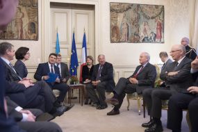 Meeting of Vladimir Groisman and Gerard Larche