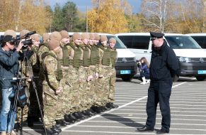 Presenting of certificates to fighters of police force Cord
