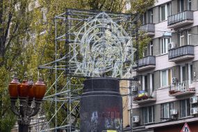 Preparing to the presentation of installation  "Endless Celebration"