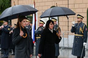 Marina Poroshenko, Tanya Pechar