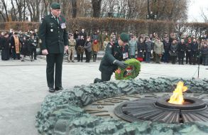 Laying flowers at the Tomb of the Unknown Soldier