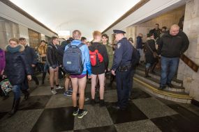 Правоохранители остановили участников флешмоба