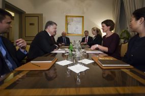 Petro Poroshenko and Anna Kinberg Batra