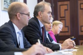Представители миссии МВФ