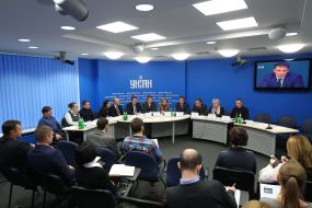 The roundtable participants