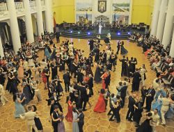 Участники благотворительного бала