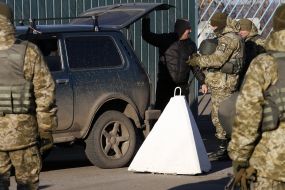 КПВВ «Золотое» в Луганской области