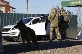 КПВВ «Золотое» в Луганской области