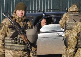 КПВВ «Золотое» в Луганской области