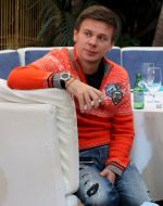 Дмитрий Комаров