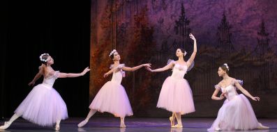 General rehearsal the ballet "Pas de Quatre"