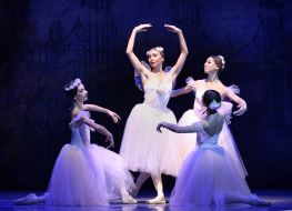 General rehearsal the ballet "Pas de Quatre"