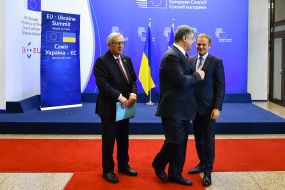 Петр Порошенко, Жан–Клод Юнкер, Дональд Туск