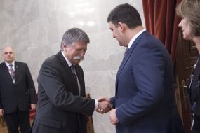 Vladimir Groisman and Laszlo Kever