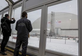 Completing the process of approaching the Arch