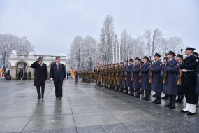 Laying of flowers to Tomb of the Unknown Soldier in Warsaw