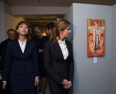 Марина Порошенко оглянула виставку ікон у Музеї Єпископату
