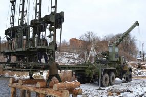 Construction of the bridge across the Yuzhni Bug